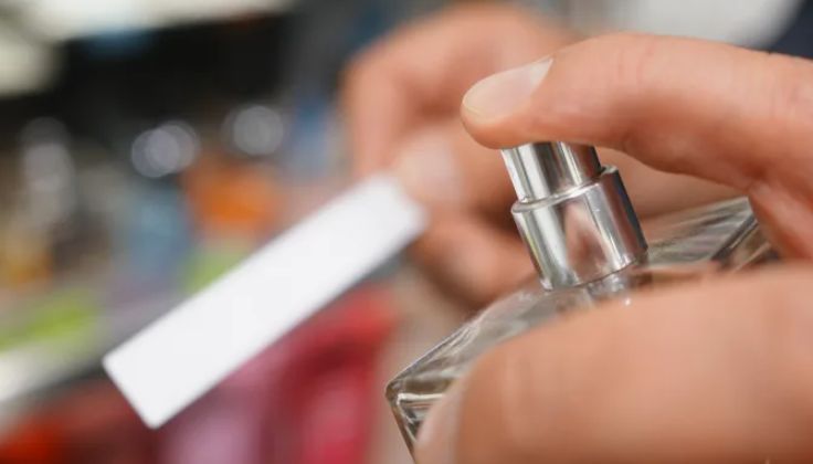 Роспотребнадзор напомнил, как выбрать качественные духи ко Дню святого Валентина