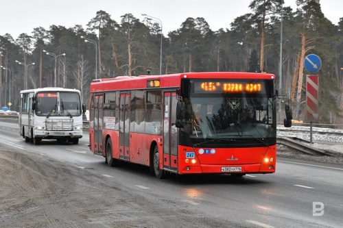 Казанские гаишники за час проверили 12 автобусов10