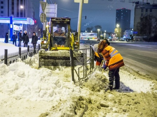 Ночью на уборку улиц Казани от снега выйдут 395 единиц спецтехники1