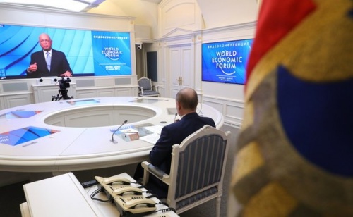 Путин впервые с 2009 года выступил на экономическом форуме в Давосе2