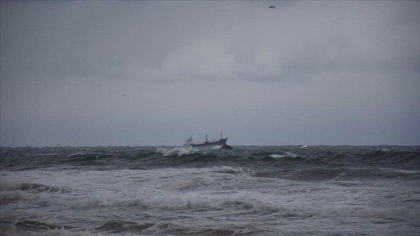 В Черном море затонул российский корабль1