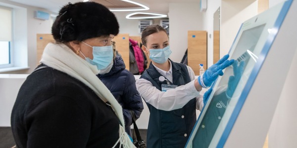 Мэр Москвы открыл четыре поликлиники после реконструкции3