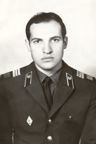 Молодой Лукашенко в армии в 1975 году – в сети появились редкие кадры 2