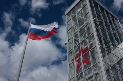 По российской авиабазе в Сирии нанесли удар1