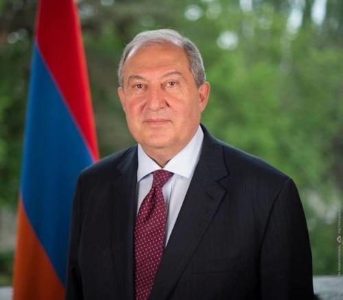 Президент Армении не утвердил отставку начальника Генштаба1