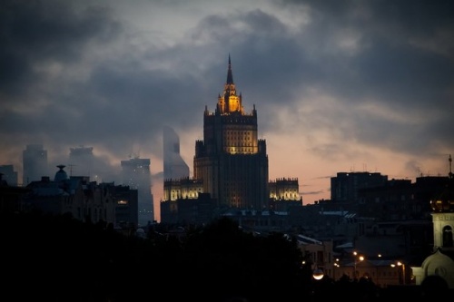 Россия выслала трех российских дипломатов 1