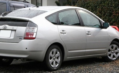 Toyota отзывает в России 3428 машин1