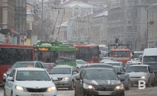 Утром в Казани снова наблюдаются 8-балльные пробки1