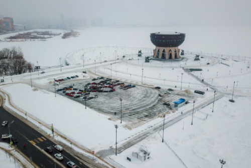 В Казани 70 владельцев автомобилей MINI Cooper собрали сердце из машин2