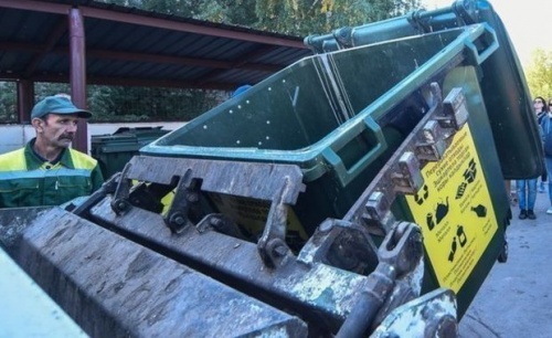 В УК ПЖКХ объяснили, почему вывозят мусор в 2 раза реже1