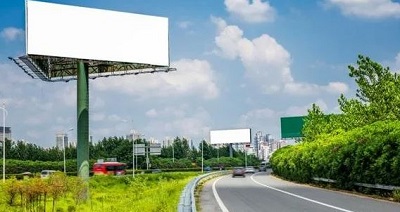 В Украине реклама вдоль авто дорог будет запрещена