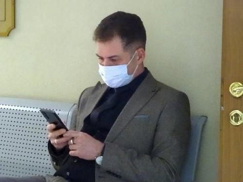 Страсти по домашнему аресту Петрова - прокурор требует СИЗО, фигурант слег1