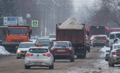 В мэрии Казани рассказали, сколько снега вывезли с улиц в этом году1