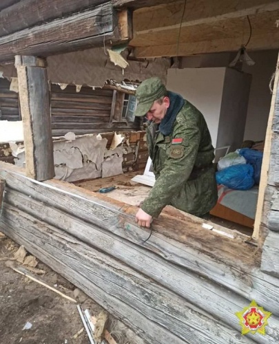 Военные приступили к ремонту дома под Осиповичами, который протаранил их ракетный комплекс1
