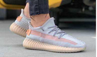 Как и где лучше выгодно купить спортивные кроссовки Adidas Yeezy Boost?