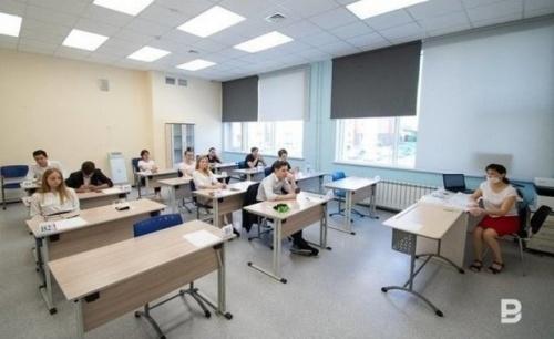 97,5% выпускников в Челнах хотят получить высшее образование1