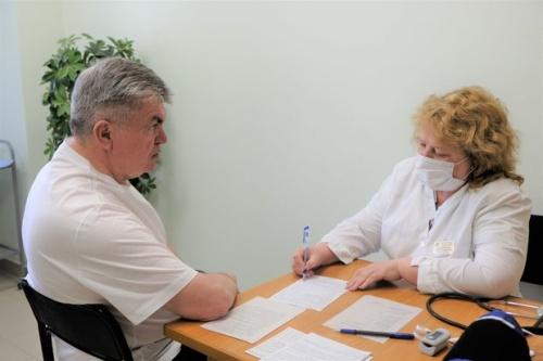 Мэр Челнов сделал прививку от коронавируса1