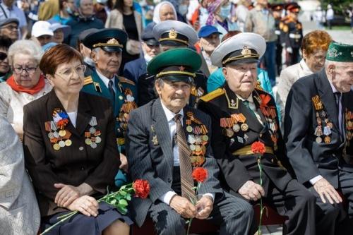 Нефтехимики НКНХ поздравили ветеранов с 76-й годовщиной Победы в ВОВ7