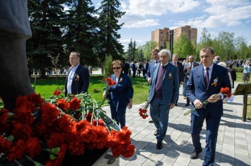 Нефтехимики НКНХ поздравили ветеранов с 76-й годовщиной Победы в ВОВ11