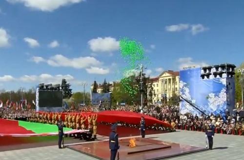 Новости сегодня: празднование Дня Победы, церемония чествования флага и герба и декрет Лукашенко о передаче власти1