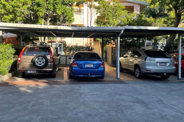 В австралийском ЖК убрали парковки для инвалидов из-за 