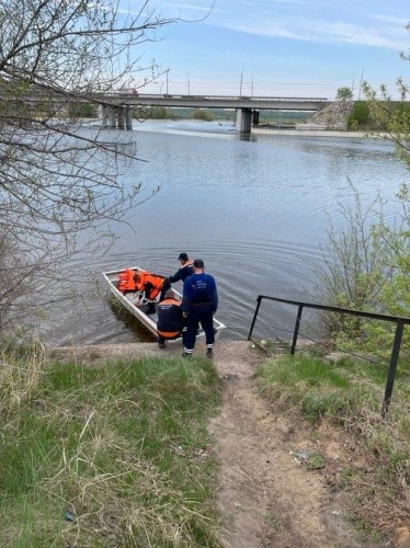В Казани пожилая женщина упала с моста в реку1