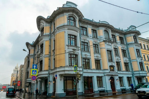 В Москве до конца года отреставрируют около 100 творений минувших эпох9