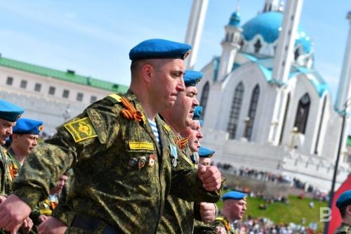 В столице Татарстана прошел торжественный смотр войск Казанского гарнизона33