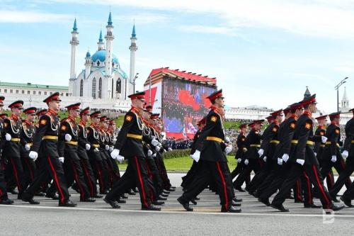 В столице Татарстана прошел торжественный смотр войск Казанского гарнизона23