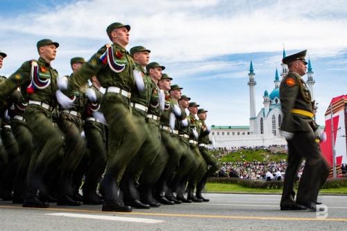 В столице Татарстана прошел торжественный смотр войск Казанского гарнизона25