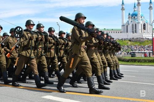 В столице Татарстана прошел торжественный смотр войск Казанского гарнизона42