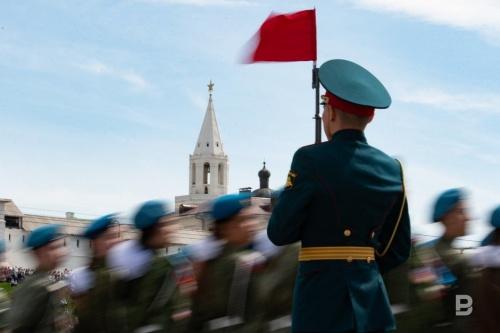 В столице Татарстана прошел торжественный смотр войск Казанского гарнизона30