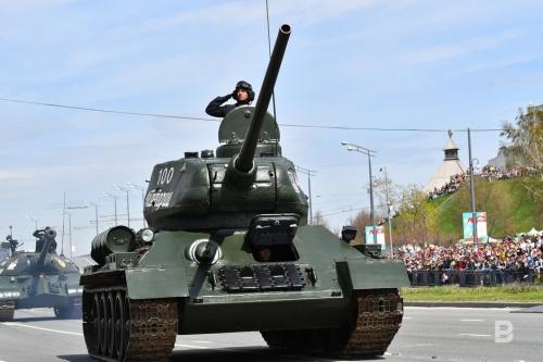 В столице Татарстана прошел торжественный смотр войск Казанского гарнизона45