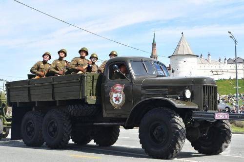 В столице Татарстана прошел торжественный смотр войск Казанского гарнизона49