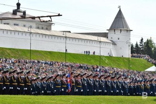 В столице Татарстана прошел торжественный смотр войск Казанского гарнизона12