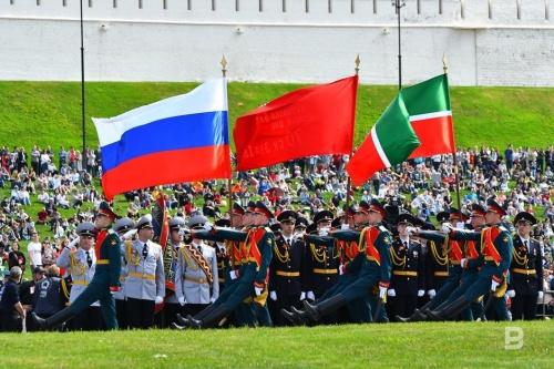 В столице Татарстана прошел торжественный смотр войск Казанского гарнизона13