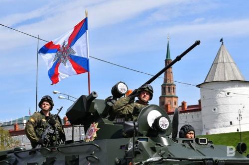 В столице Татарстана прошел торжественный смотр войск Казанского гарнизона36