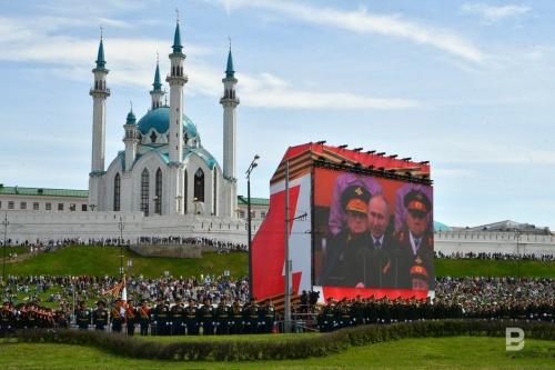 В столице Татарстана прошел торжественный смотр войск Казанского гарнизона16
