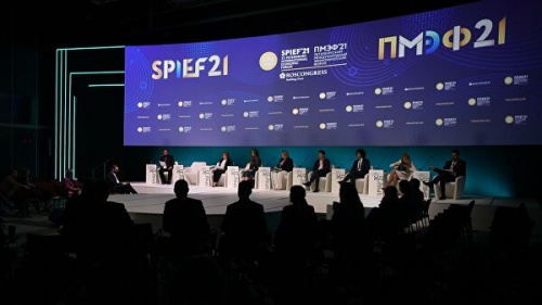 Участники панельной дискуссии Технологическое предпринимательство и коммерциализация интеллектуальной собственности в рамках Петербургского международного экономического форума - 20213