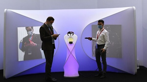 Стенд компании Sens Rtech с технологией зрительного имплантанта на Петербургском международном экономическом форуме - 2021 в конгрессно-выставочном центре Экспофорум17