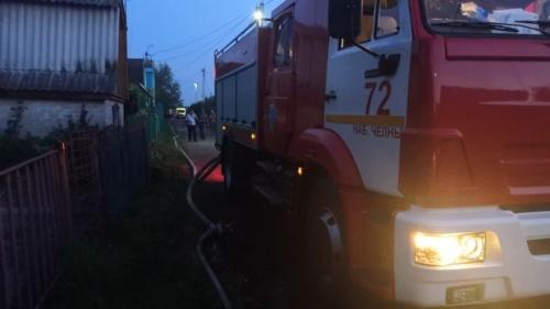 В ночном пожаре в Челнах погибли отец с дочерью2