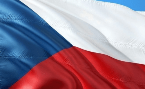Захарова прокомментировала требование Чехии о компенсации 1