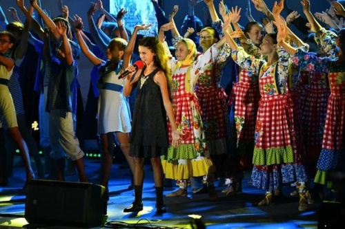 Дети «Созвездия-Йолдызлык» дали большой концерт в Крыму1