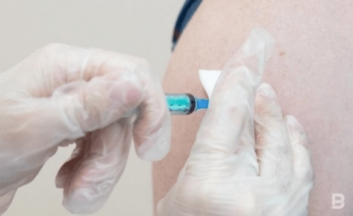 Мурашко рассказал о порядке получения медотвода от вакцинации1