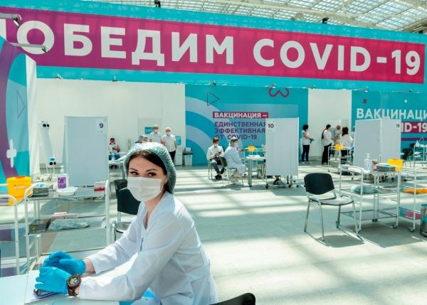Собянин открыл один из крупнейших прививочных центров в Европе2
