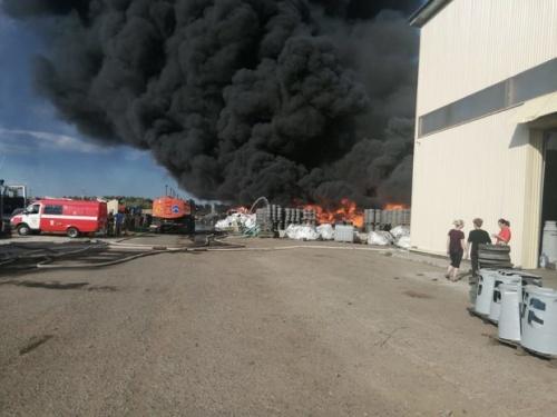 В Челнах произошел пожар в промзоне 2