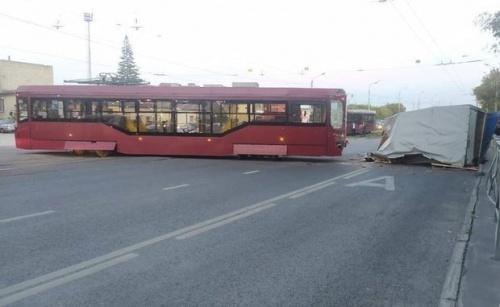 Прокуратура Казани организовала проверку после схода трамвая с рельсов1