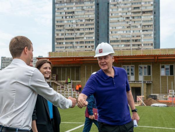 Собянин: в Москве появятся еще 11 профессиональных футбольных полей3