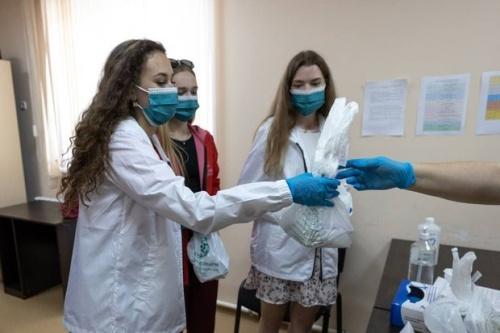 В Казани ищут волонтеров, доставляющих лекарства больным коронавирусом1