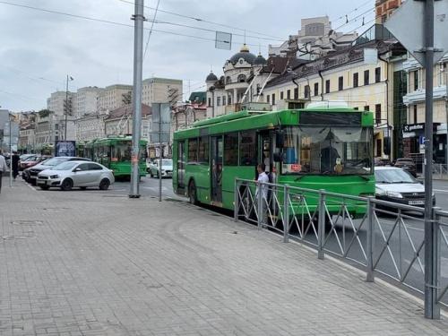 В Казани встали троллейбусы1